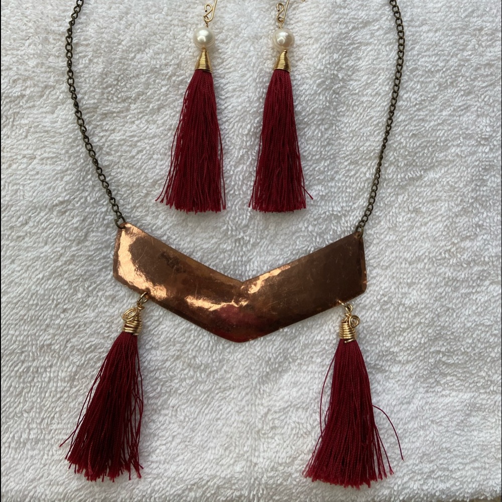 Necklace and earrings set!